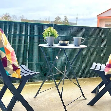 Le Nirvana ~ Jolie T2 Avec Balcon / 2 Min Du Parc * Jaunay-Clan